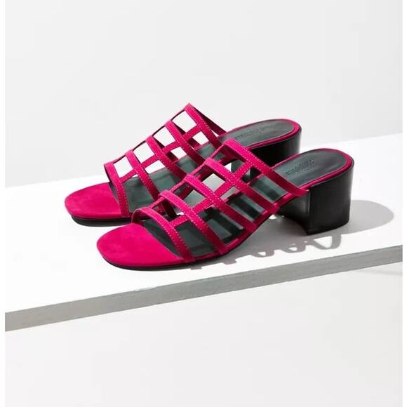 [Urban Outfitters] Fuchsia Pink Faux Suede Caged Lattice Block Heel Mules Sz 10 - Picture 2 of 11